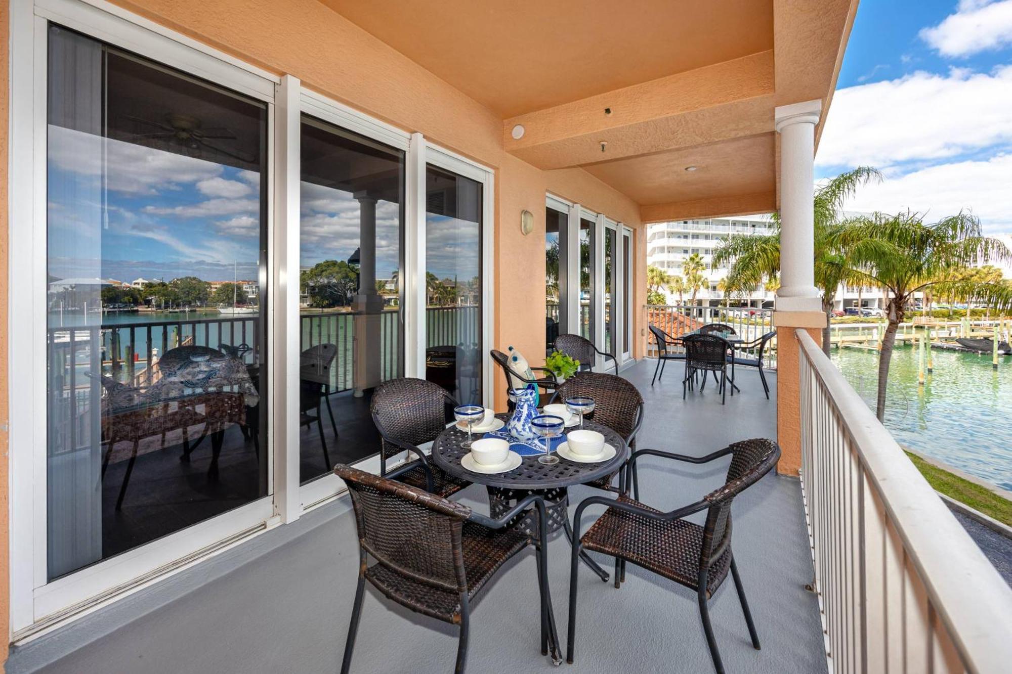 200 Harborview Grande Villa Clearwater Beach Exterior photo